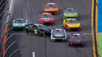 Daytona 500 2026, Tyler Reddick memenangkan balapan ketika Chase Elliott, Riley Herbst, Brad Keselowski, Joey Logano, dan Ricky Stenhouse Jr. mengalami kecelakaan di lintasan Daytona.