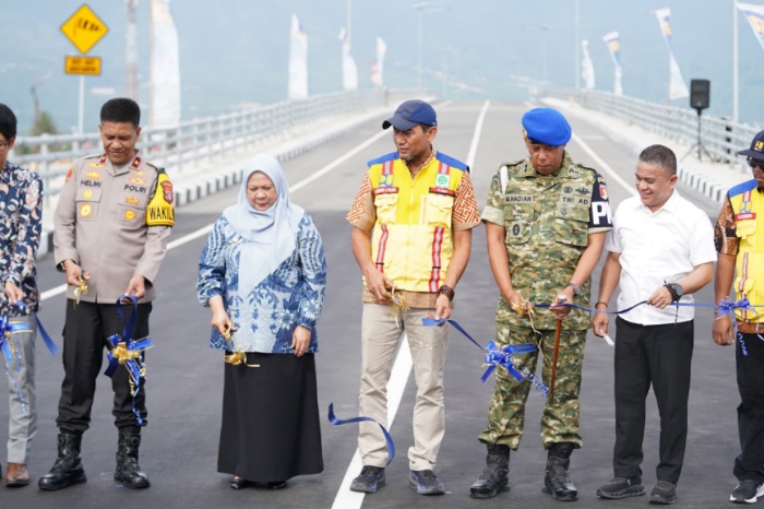 Jembatan Palu IV resmi dibuka
