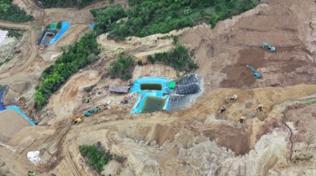 Kesehatan Warga Palu Terancam – aktivitas tambang emas dan kolam perendaman sianida di Vatutela, Kota Palu, Sulawesi Tengah.