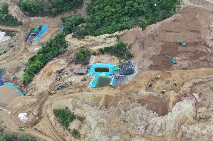 Kesehatan Warga Palu Terancam – aktivitas tambang emas dan kolam perendaman sianida di Vatutela, Kota Palu, Sulawesi Tengah.