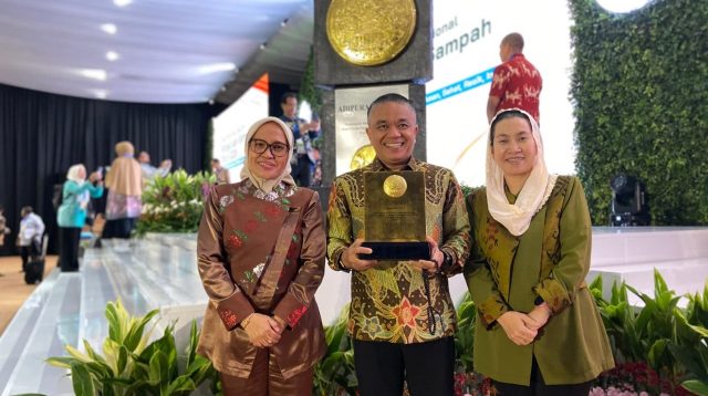 Kota Palu Menuju Kota Bersih menerima penghargaan Menteri Lingkungan Hidup 2026 di Jakarta